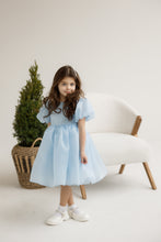 Încarcă imaginea în vizualizatorul Galerie, Fluffy blue dress
